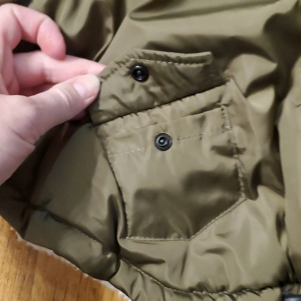 Frisco Dog Insulated Mid-Heavyweight Olive Colored Love Coat‎ Size Medium